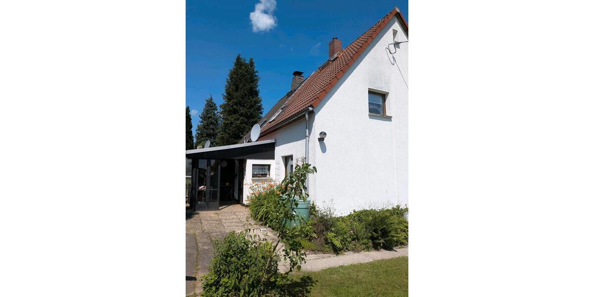 Doppelhaushälfte Hohenstein-Ernstthal Ernstthal - 4 Zimmer, 60 m&sup2;, 96.000&euro; | Angebot:27113704