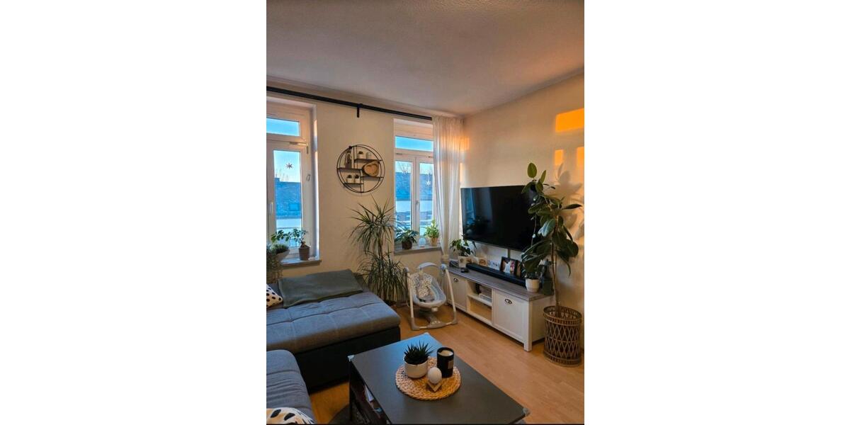 Dachgeschoßwohnung Chemnitz Bernsdorf - 2.5 Zimmer, 77 m&sup2;, 362&euro; | Angebot:26612324