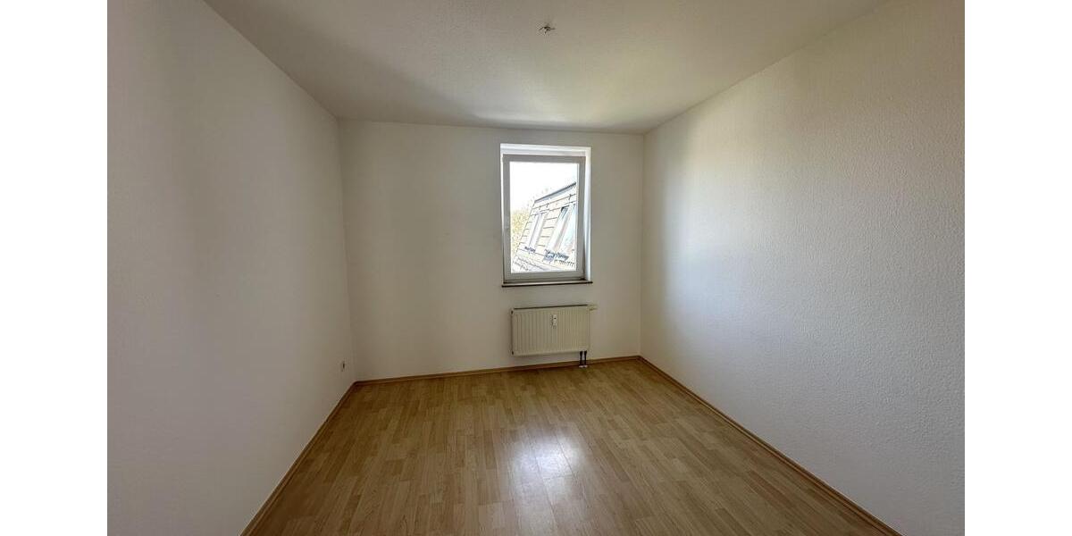 Dachgeschoßwohnung Chemnitz Altendorf - 3 Zimmer, 89 m&sup2;, 619&euro; | Angebot:26180426