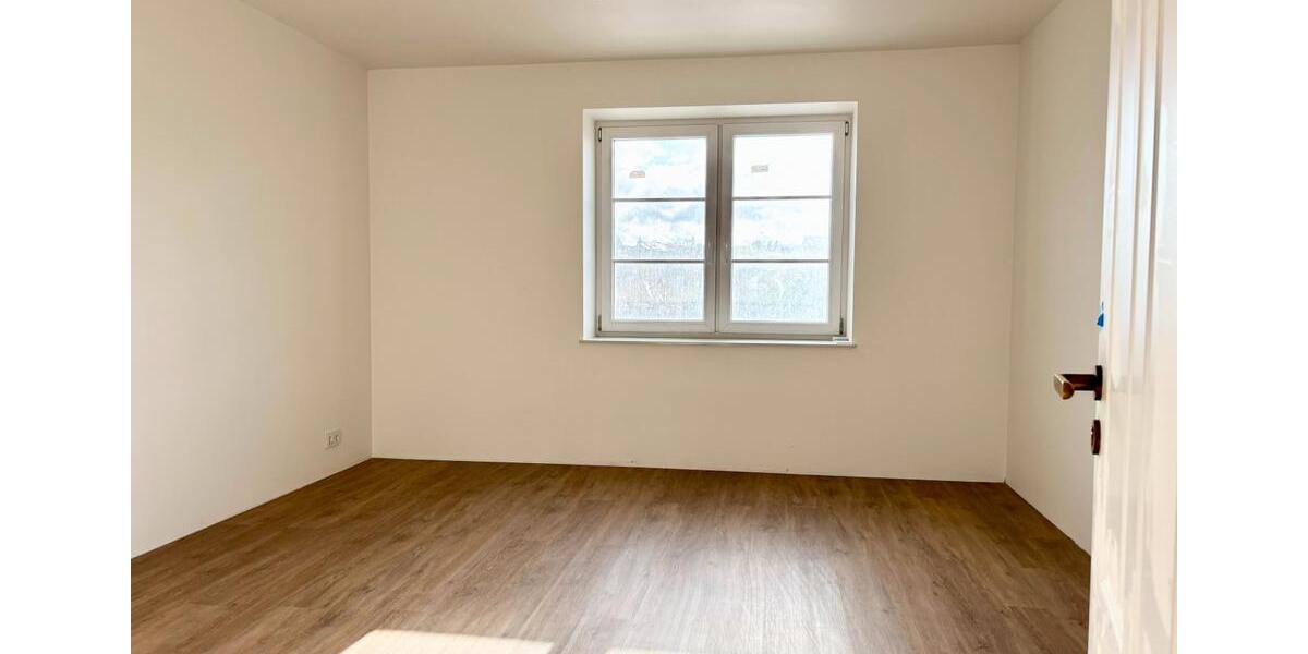 Borna * ERSTBEZUG * Moderne 3 Zimmer * 01.12.2025 zimmer