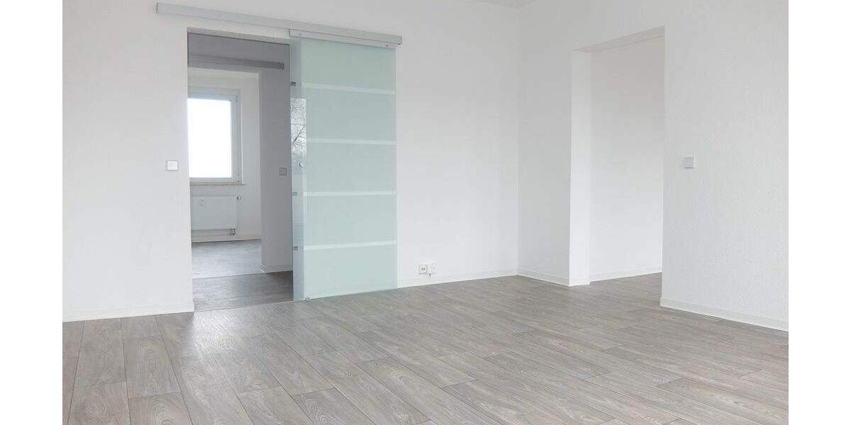 5-Raum-Wohnung mit 2 Balkonen, Hauswirtschaftsraum, Wanne + Dusche 5 zimmer