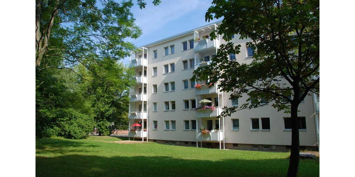 Ruhig gelegene 3-Raum-Wohnung mit Einbauküche 3 zimmer