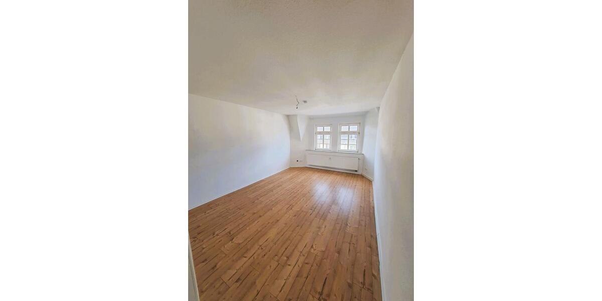 Dachgeschoßwohnung Chemnitz Hilbersdorf - 3 Zimmer, 72 m&sup2;, 350&euro; | Angebot:26589102