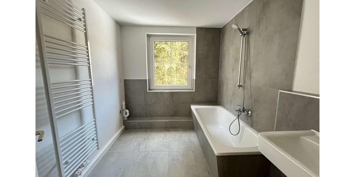 Etagenwohnung Chemnitz Ebersdorf - 2 Zimmer, 63 m&sup2;, 400&euro; | Angebot:25254320