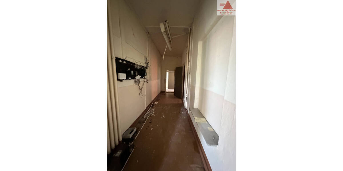 Mehrfamilienhaus, Wohnhaus Hohenstein-Ernstthal Ernstthal - 3 Zimmer, 805 m&sup2;, 155.000&euro; | Angebot:26260777