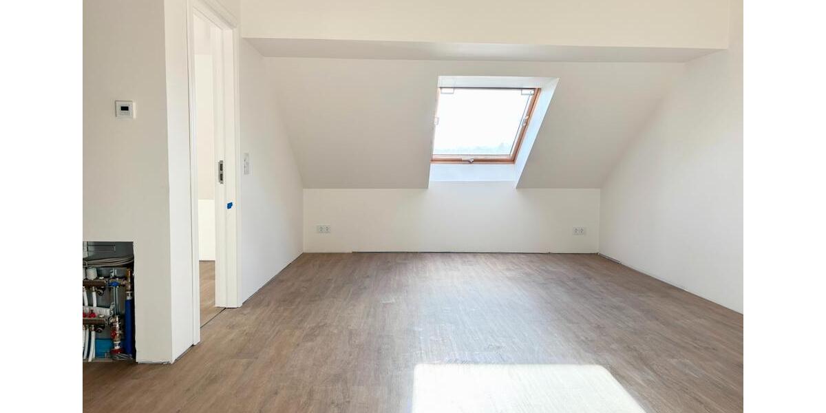 Borna * ERSTBEZUG * Balkon * 7 Zimmer Maisonette * 01.12.2025 7 zimmer