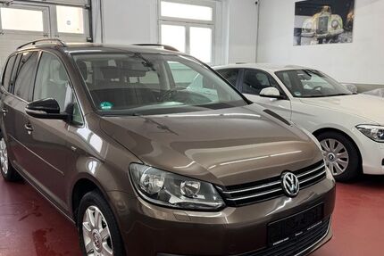 VW Touran 195.678 km 6.900 € Chemnitz 09113