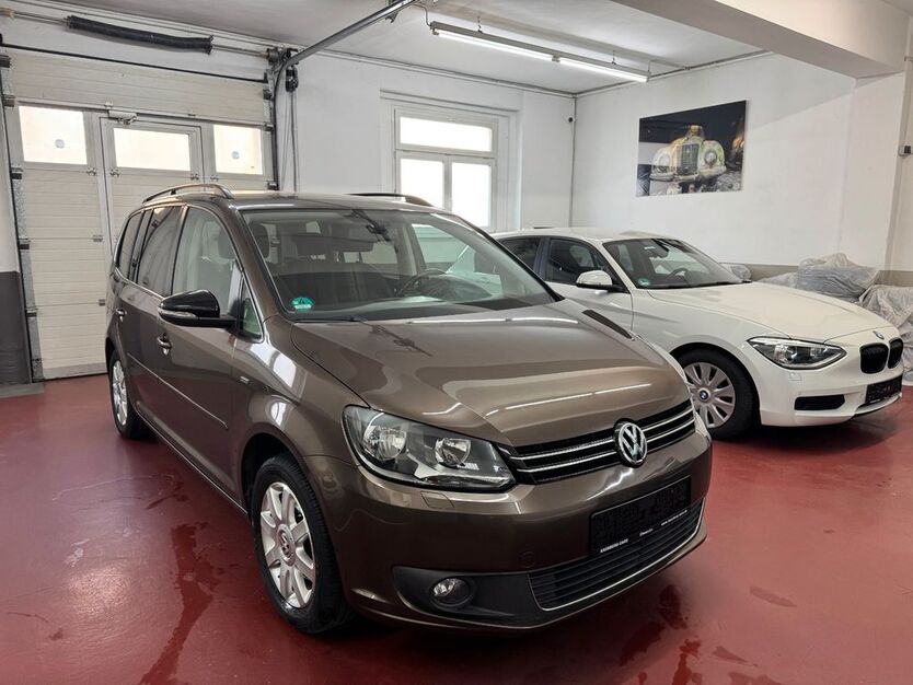 VW Touran 195.678 km 6.900 € Chemnitz 09113
