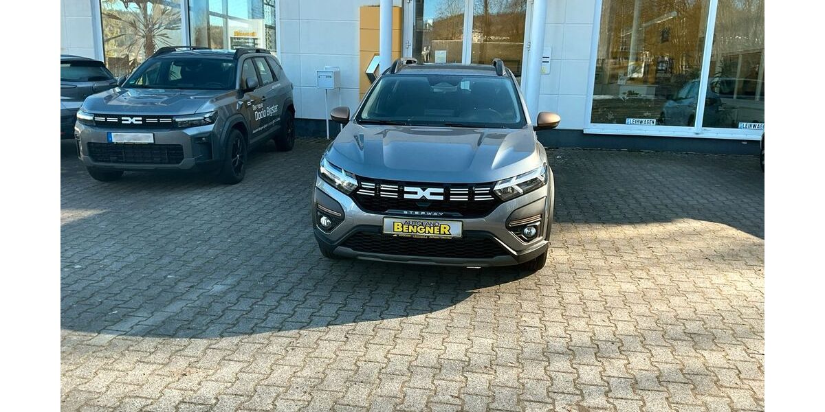 Dacia Sandero 8.100 km 18.890 &euro; Zschopau 09405