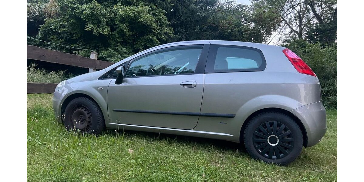 Fiat Punto 152.000 km 2.999 € Chemnitz 09113