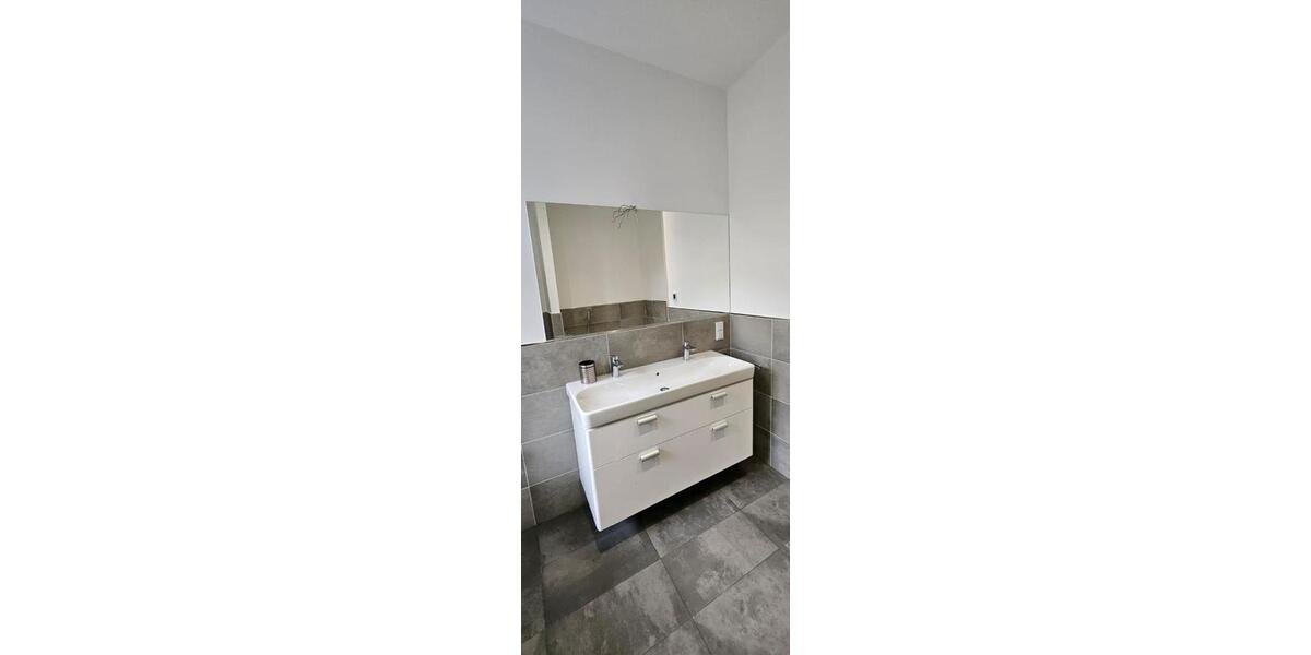 Etagenwohnung Chemnitz Hilbersdorf - 4 Zimmer, 100 m&sup2;, 650&euro; | Angebot:23557051