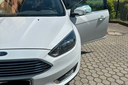 Ford Focus 127.000 km 9.000 &euro; Flöha 09557