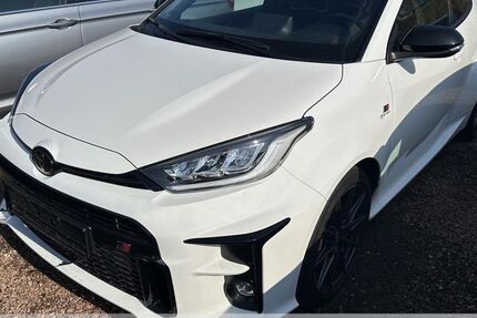 Toyota Yaris 40.264 km 33.999 &euro; Chemnitz 09125