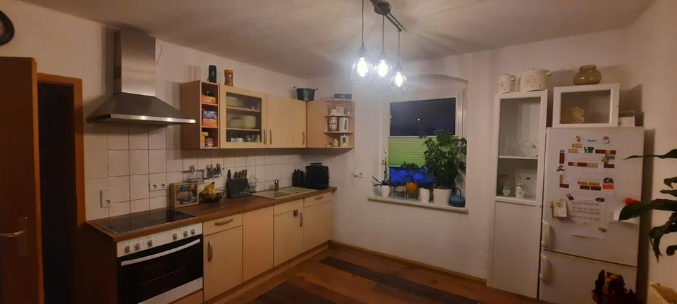 Achtung neue aktuelle Bilder! Einbauküche! Wohnung in Zschopau! 3 zimmer