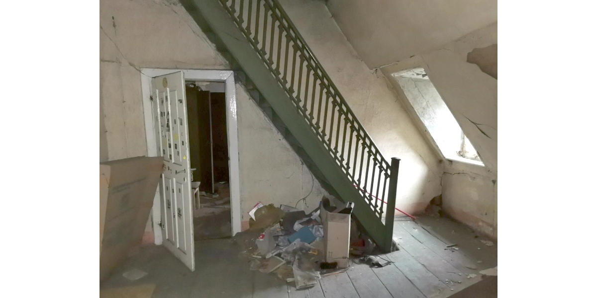 ObjNr:19221 - Sanierungsbedürftiges Mehrfamilienhaus in exponierter Lage in Nähe der Stadtverwaltung - Mehrfamilienhaus, Wohnhaus Penig | Angebot:15064686