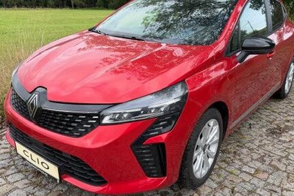 Renault Clio 23.582 km 17.498 € Gersdorf 09355