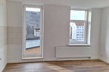 Wohnung Chemnitz Zentrum - 3 Zimmer, 81 m&sup2;, 490&euro; | Angebot:26555478