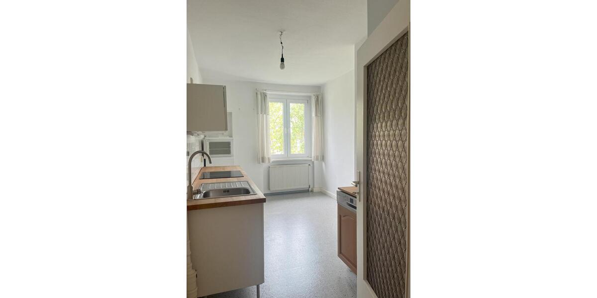 Dachgeschoßwohnung Chemnitz Kapellenberg - 2 Zimmer, 60 m&sup2;, 330&euro; | Angebot:24369757