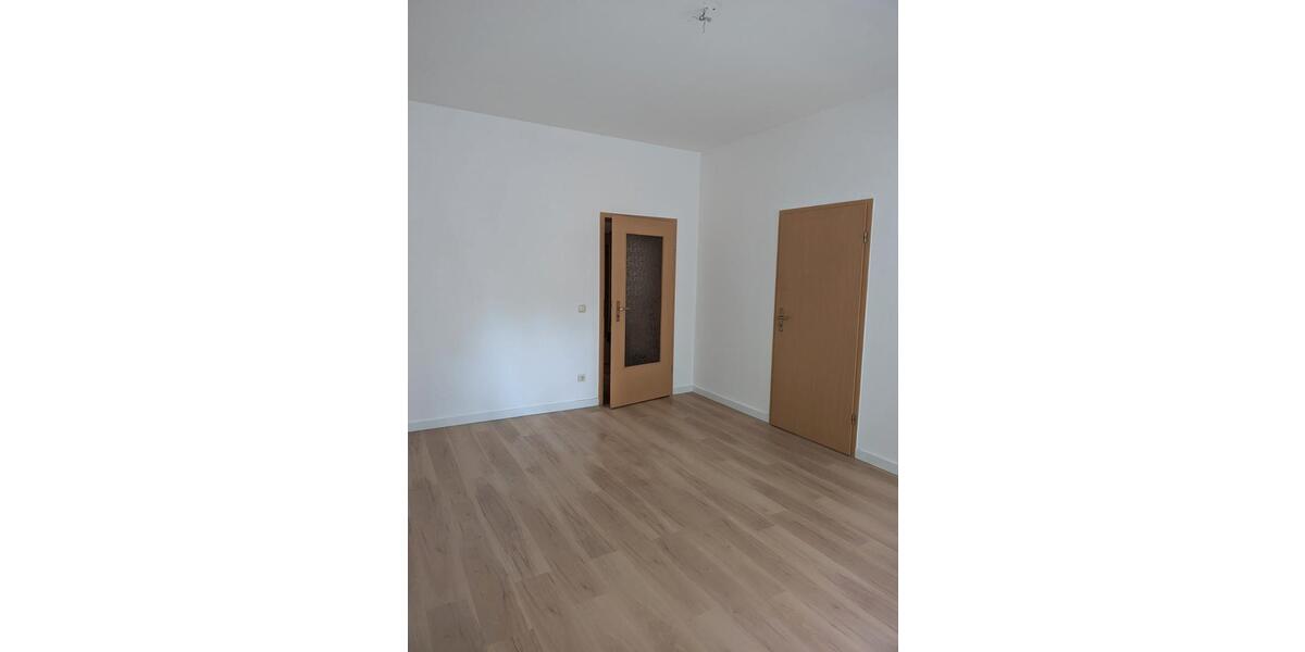 Erdgeschoßwohnung Chemnitz Altendorf - 2 Zimmer, 60 m&sup2;, 300&euro; | Angebot:26609210