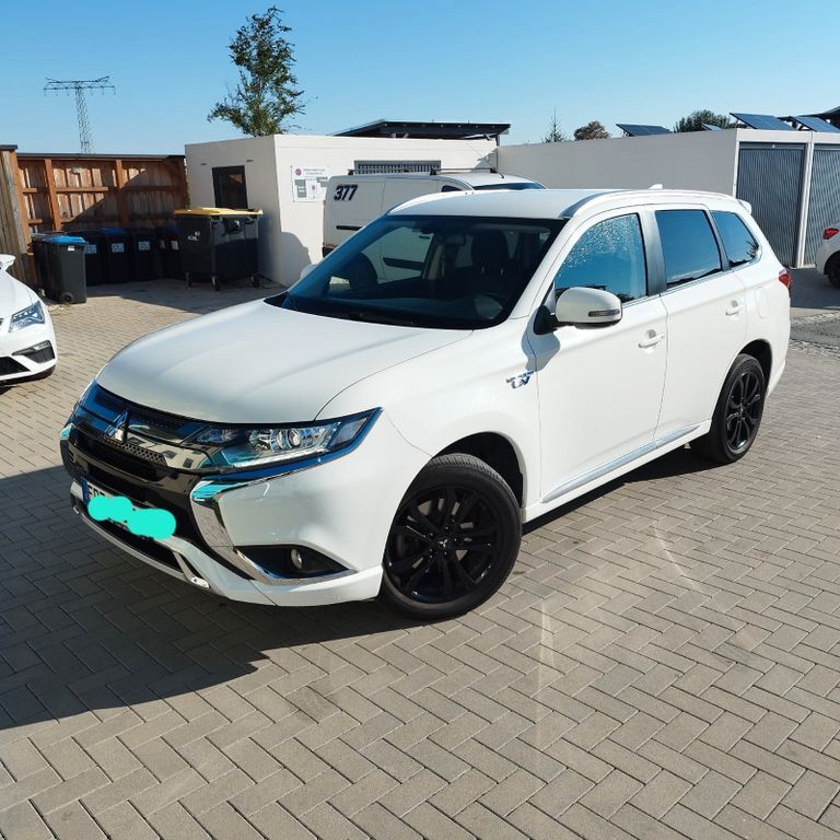 Mitsubishi Outlander 75.000 km 22.000 € Hohndorf 09394