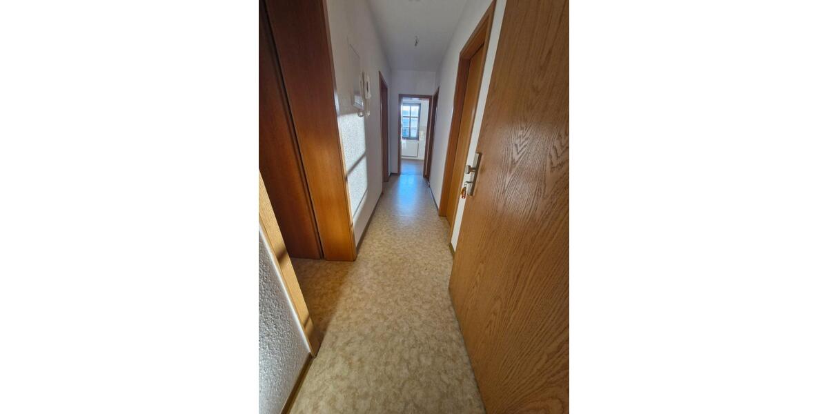 Dachgeschoßwohnung Oederan - 4 Zimmer, 88 m&sup2;, 481&euro; | Angebot:26032021