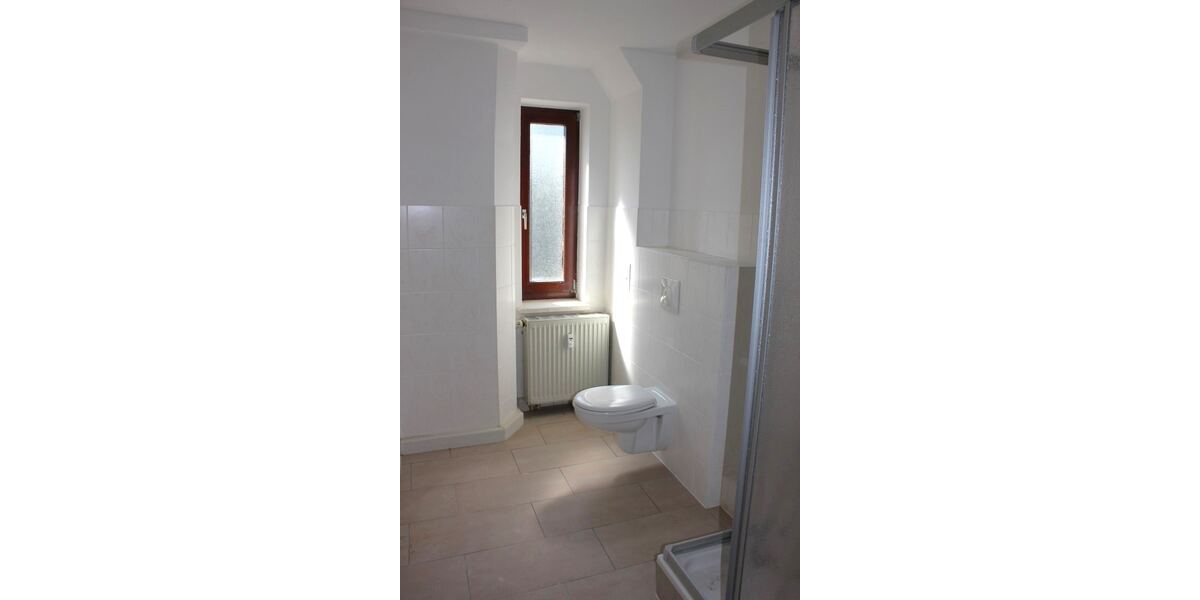 Neu sanierte 2-Raum Dachgeschoss-Wohnung in ruhiger Lage von Markersorf 2 zimmer