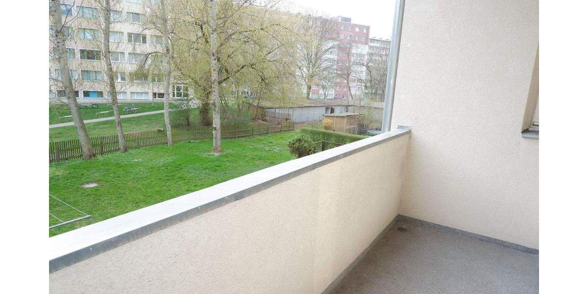 Etagenwohnung Chemnitz Bernsdorf - 3 Zimmer, 65 m&sup2;, 390&euro; | Angebot:26377907