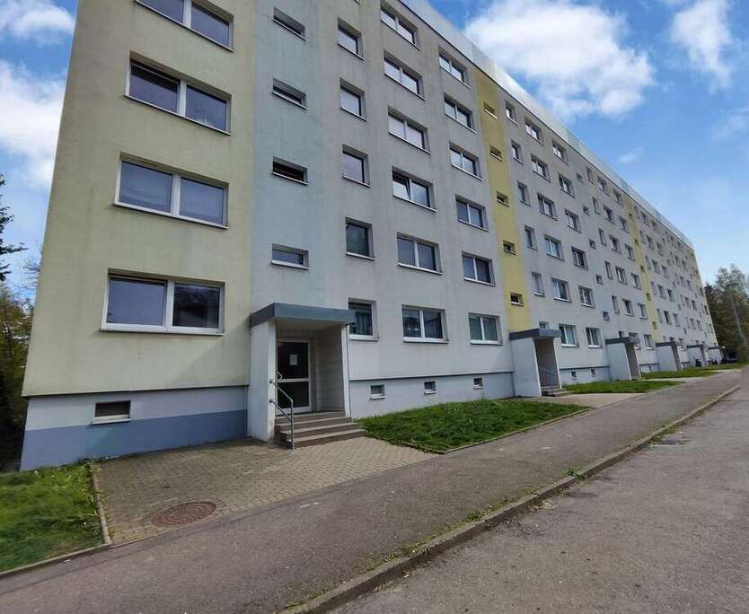 Wohnung zum Kaufen in Chemnitz 39.990 € 68.89 m²