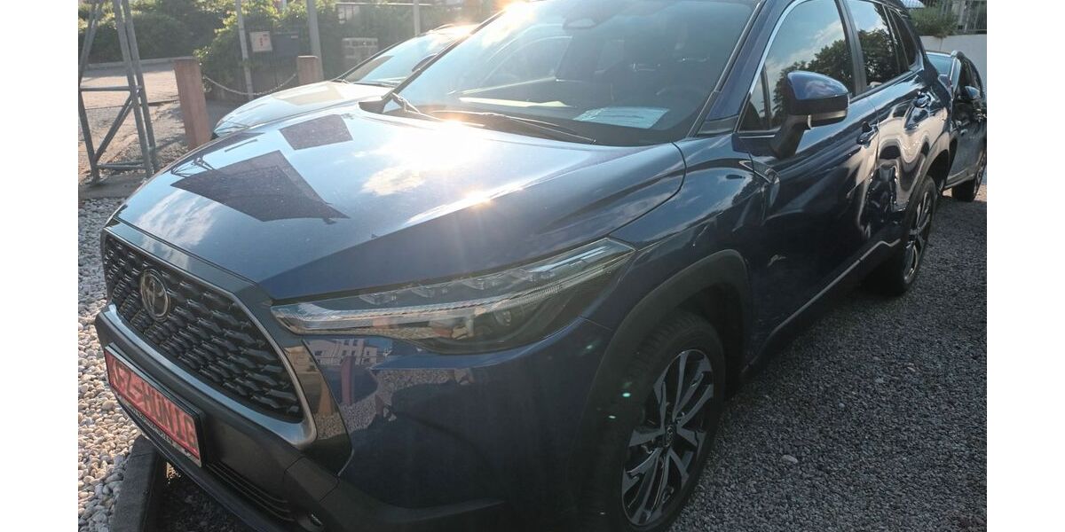 Toyota Corolla Cross 14.960 km 29.990 &euro; Limbach-Oberfrohna 09212