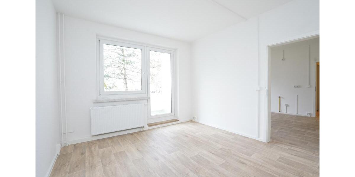 Erdgeschoßwohnung Chemnitz Adelsberg - 3 Zimmer, 92 m&sup2;, 571&euro; | Angebot:25883842