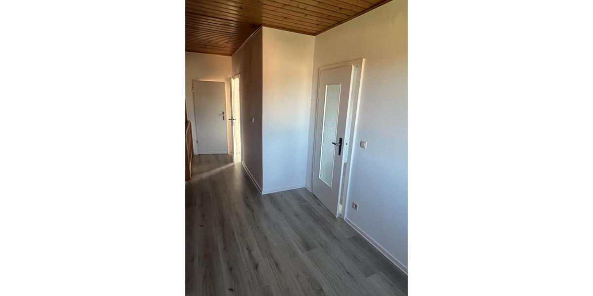 Reihenhaus Lunzenau - 4 Zimmer, 147 m&sup2;, 85.000&euro; | Angebot:26150371