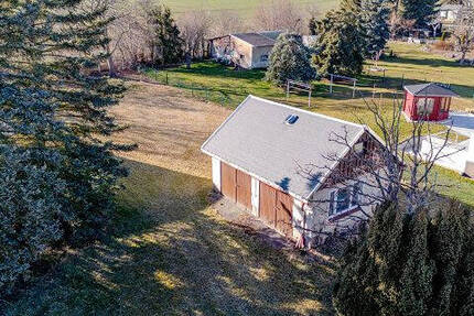 Großes Baugrundstück in attraktiver unverbauter Lage zimmer