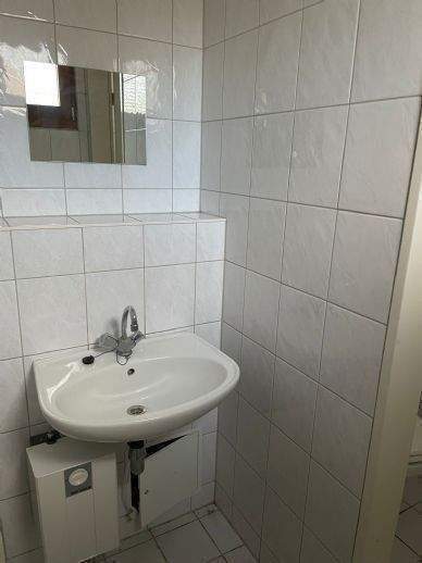 **GROßZÜGIGE LADENFLÄCHE IN DER PASSAGE AM STADION IN LICHTENSTEIN**** 4 zimmer