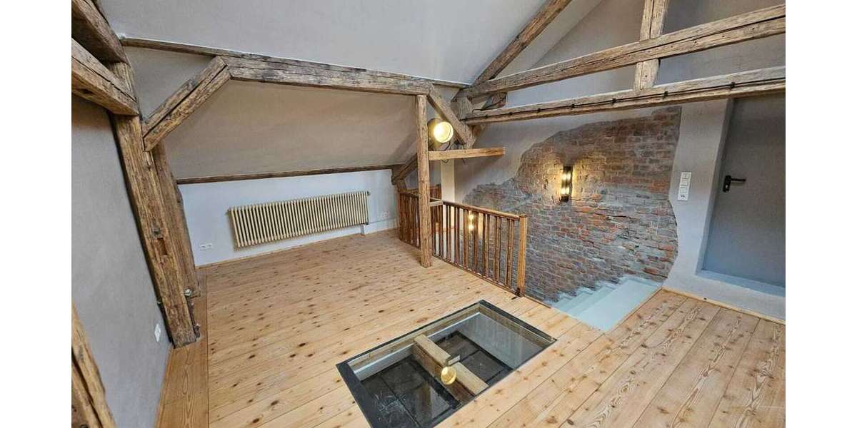 Vielseitige Immobilie im Industriestil – mit Stellplätzen, Eventfläche & Ausbaupotenzial zimmer