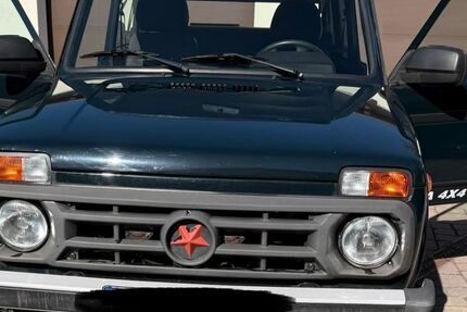 Lada Niva 16.000 km 8.000 &euro; Chemnitz 09127