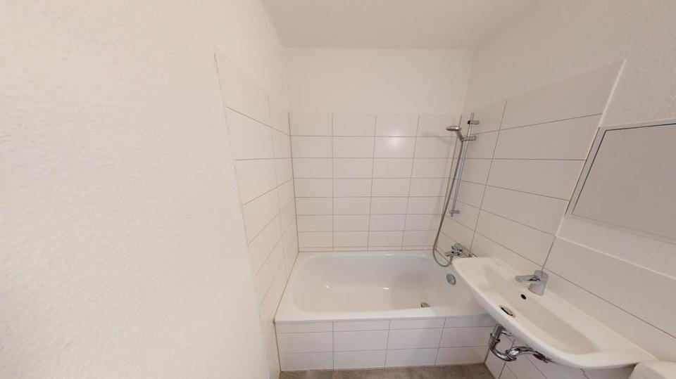 Etagenwohnung Chemnitz Kapellenberg - 3 Zimmer, 52 m&sup2;, 314&euro; | Angebot:26693436