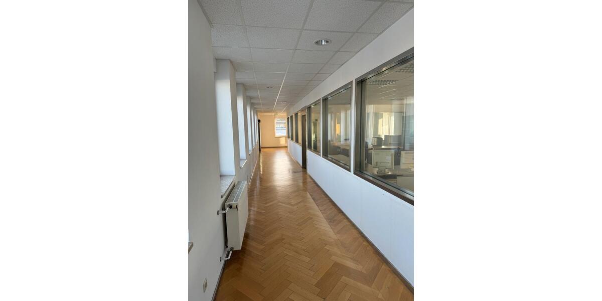 Repräsentative Büros klimatisiert 300qm. Mit Parkplatz zur Miete zimmer