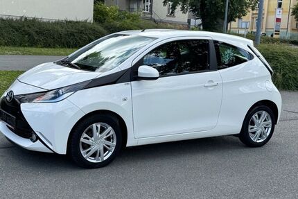 Toyota Aygo (X) 85.000 km 6.499 &euro; Chemnitz 09119
