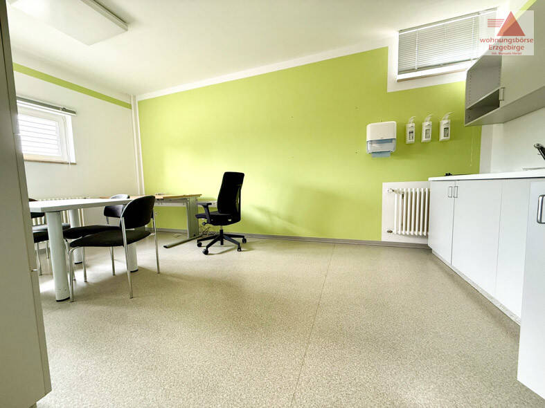 Gewerbeobjekt Elterlein - 6 Zimmer, 344 m&sup2;, 1.100&euro; | Angebot:25688274