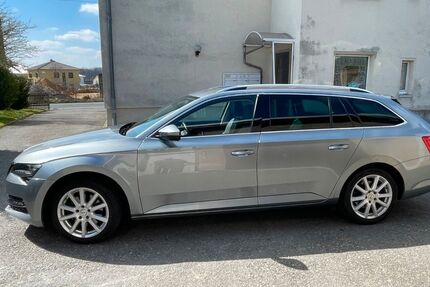 Skoda Superb 93.100 km 18.999 &euro; Hohenstein-Ernstthal 09337