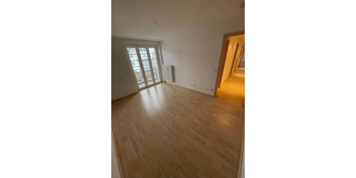 Etagenwohnung Chemnitz Lutherviertel - 3 Zimmer, 62 m&sup2;, 373&euro; | Angebot:25696299