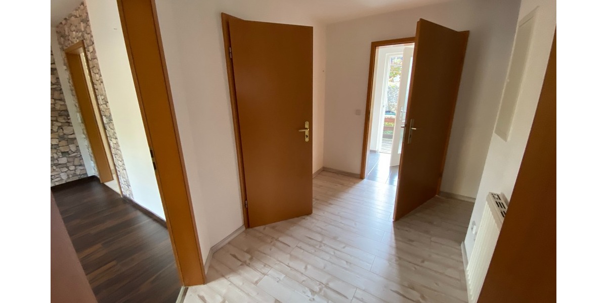 Mehrfamilienhaus mit 3 +1 Wohnungen und großem Grundstück - Mehrfamilienhaus, Wohnhaus Frankenberg | Angebot:26287479