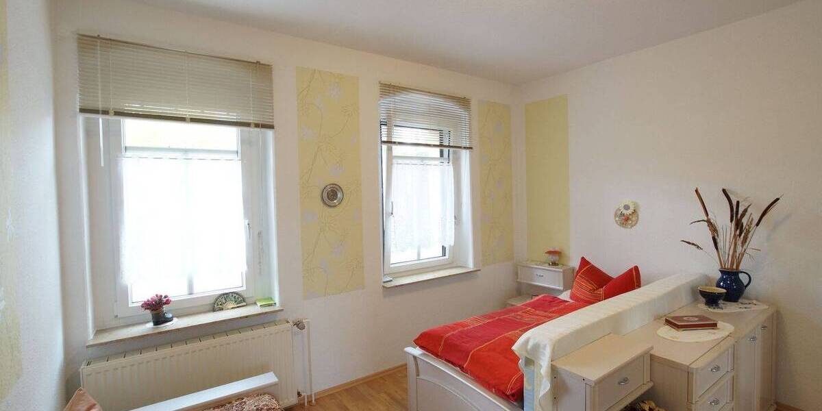 Mehrfamilienhaus, Wohnhaus Oederan Breitenau - 8 Zimmer, 220 m&sup2;, 375.000&euro; | Angebot:25732527