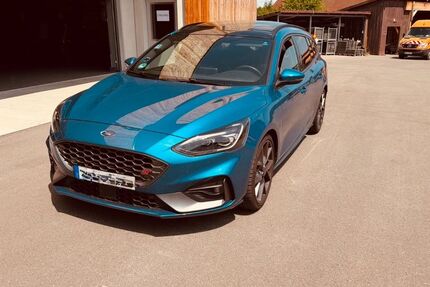 Ford Focus 113.000 km 21.900 &euro; Glauchau 08371