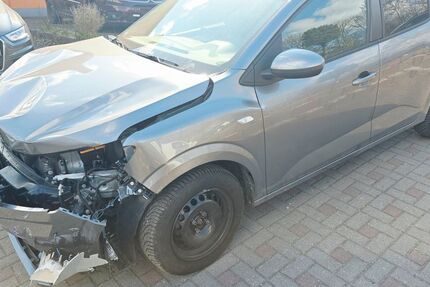 Dacia Sandero 19.700 km 6.490 &euro; Chemnitz 09114