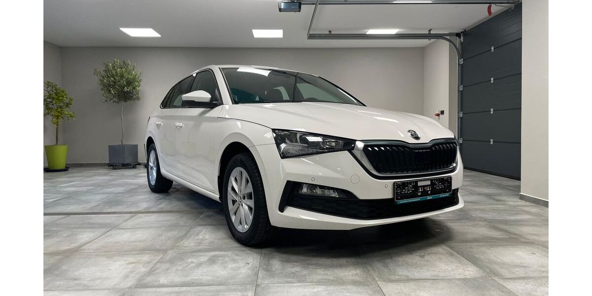 Skoda Scala 35.000 km 17.400 € Gersdorf 09355