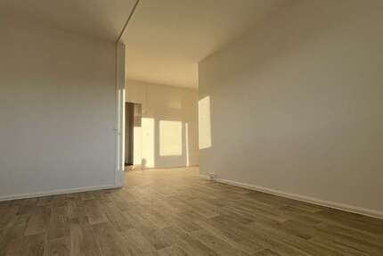 Wohnung zum Mieten in Chemnitz 360 € 68.89 m² 4 zimmer