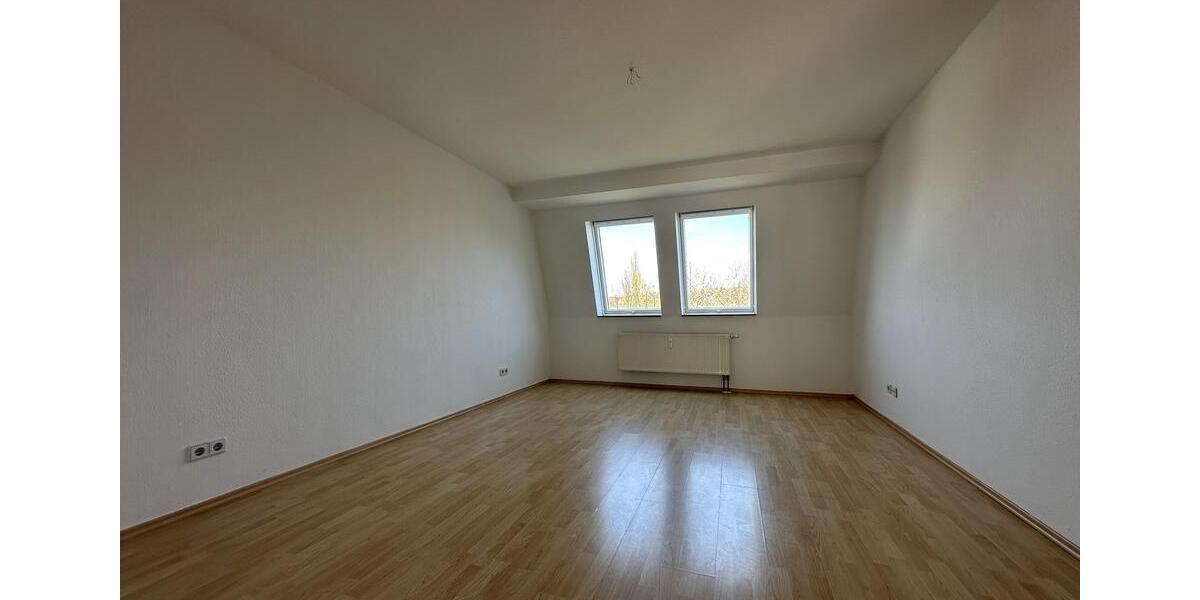 Dachgeschoßwohnung Chemnitz Altendorf - 3 Zimmer, 89 m&sup2;, 619&euro; | Angebot:26180426