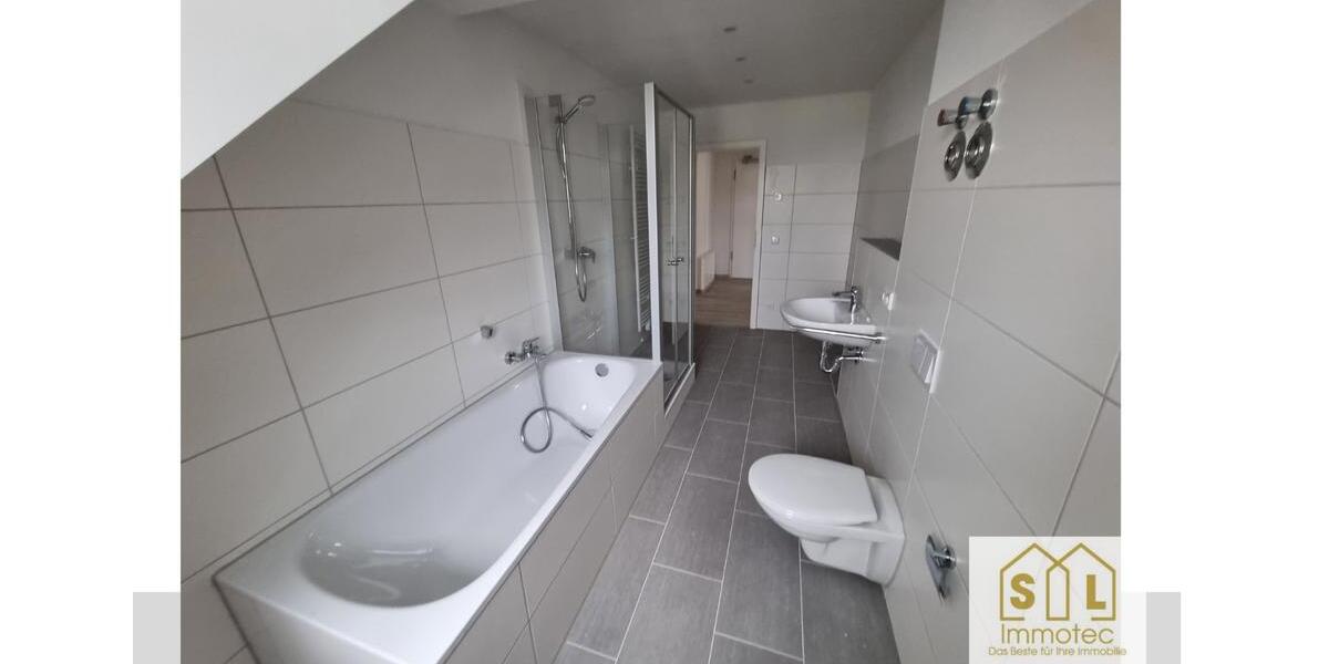 Dachgeschoßwohnung Chemnitz Ebersdorf - 4 Zimmer, 95 m&sup2;, 730&euro; | Angebot:26263470