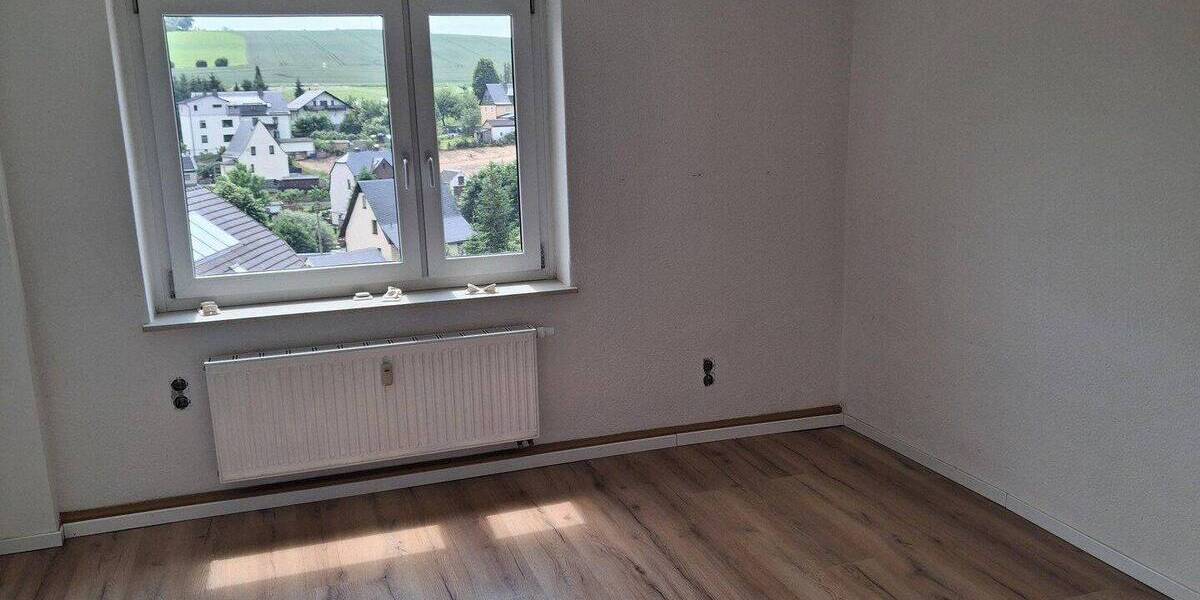 Etagenwohnung Drebach OT Venusberg Venusberg - 4 Zimmer, 90 m&sup2;, 470&euro; | Angebot:26916767